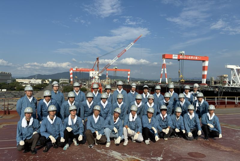 有明事業所での集合写真